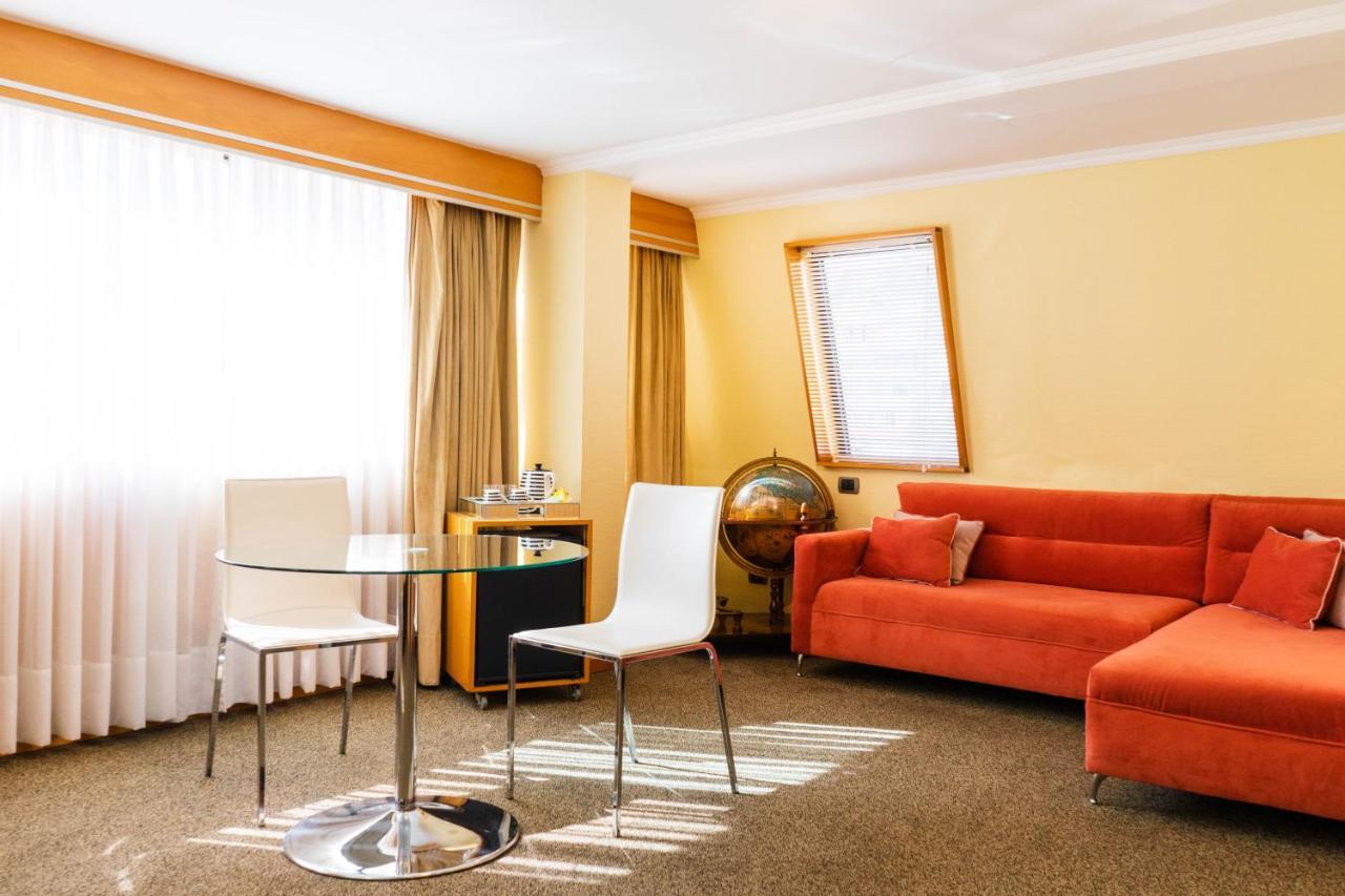 Hotel Restaurante Ankara วิญาเดลมาร์ ภายนอก รูปภาพ
